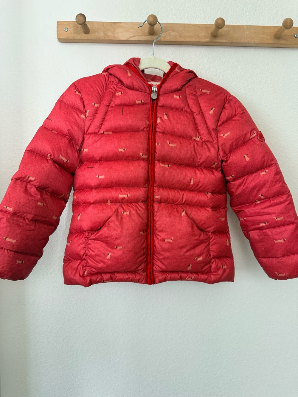 Momonittu Kids Lightweight Puffer Jacket Light Red with Dog Pattern- Size 4/5